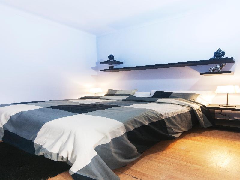 Barcelona 10 - Apartments Bagian luar foto