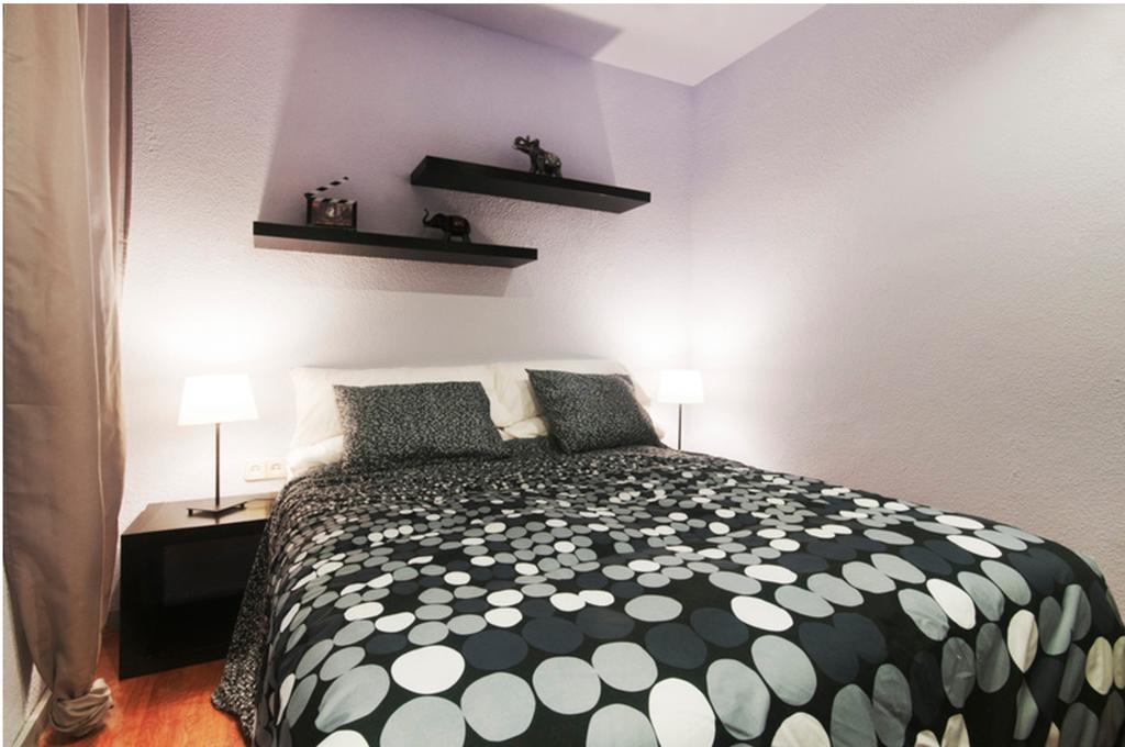 Barcelona 10 - Apartments Bagian luar foto